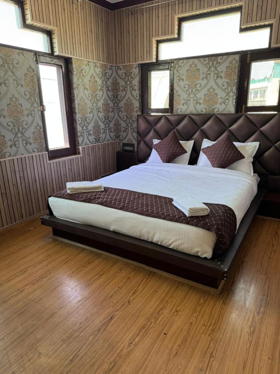 Hotel The Casa Srīnagar Extérieur photo