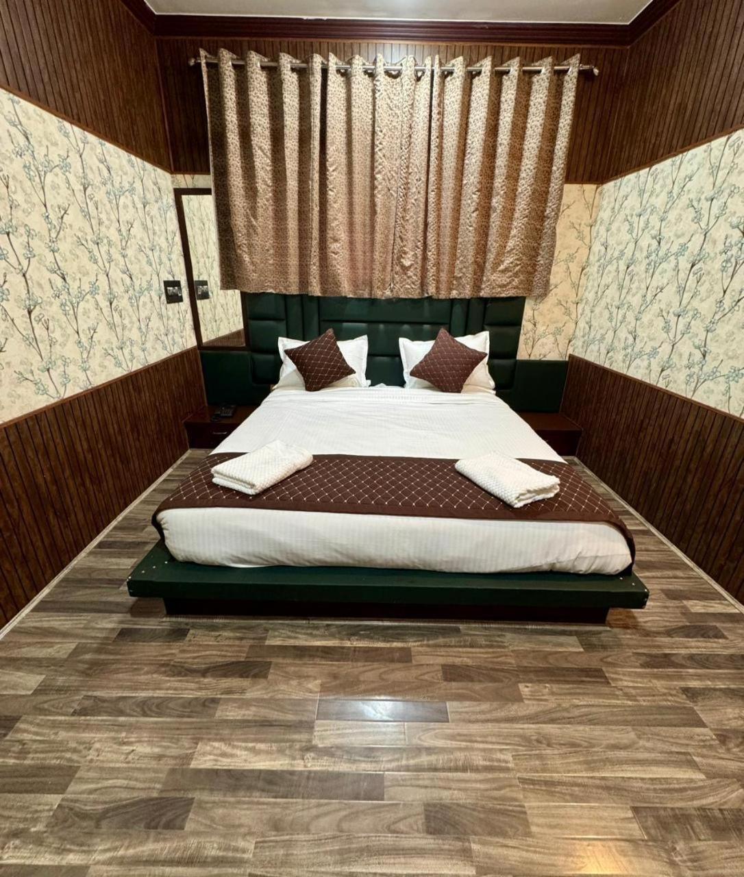 Hotel The Casa Srīnagar Extérieur photo